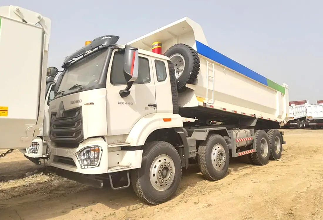 Sinotruk HOWO NX 430HP 8x4 Dump Truck U-shaped Bucket