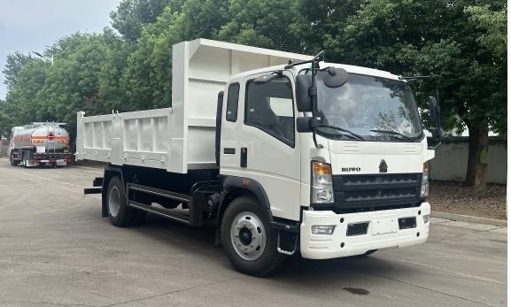 SINOTRUK HOWO 4X2 Light Duty Dump Truck