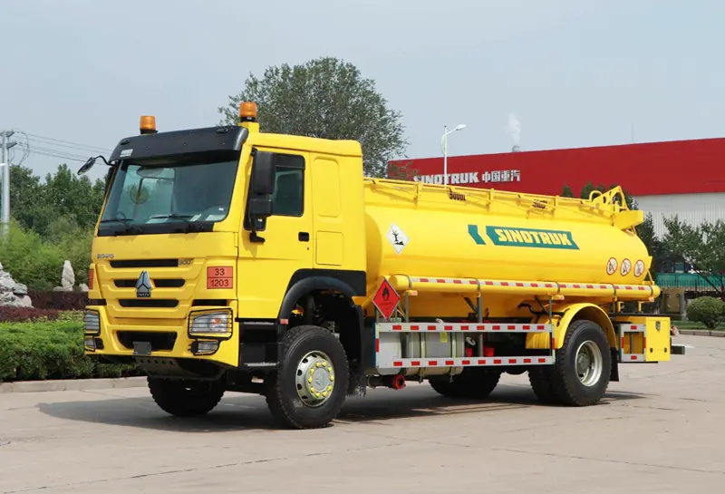 Sinotruk HOWO Light 140HP Fuel Tanker Truck