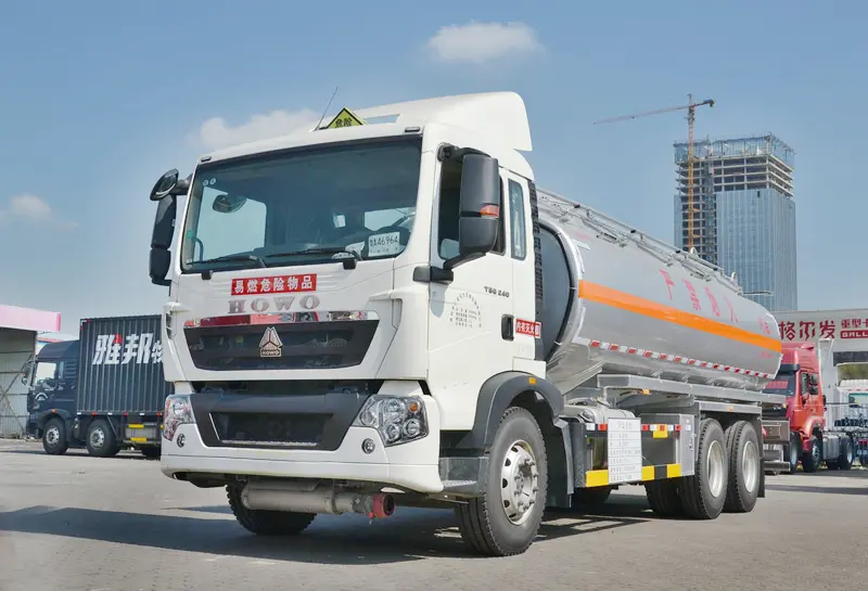 Sinotruk HOWO TX Fuel Tanker Truck 20CBM
